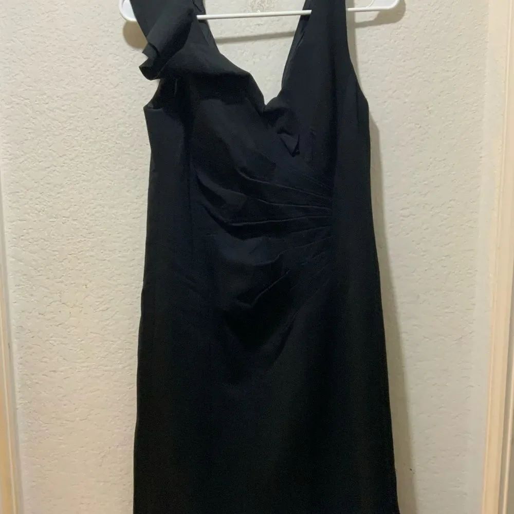 Nanette Lepore- Black ruffled shoulder dress - Picture 3 of 7